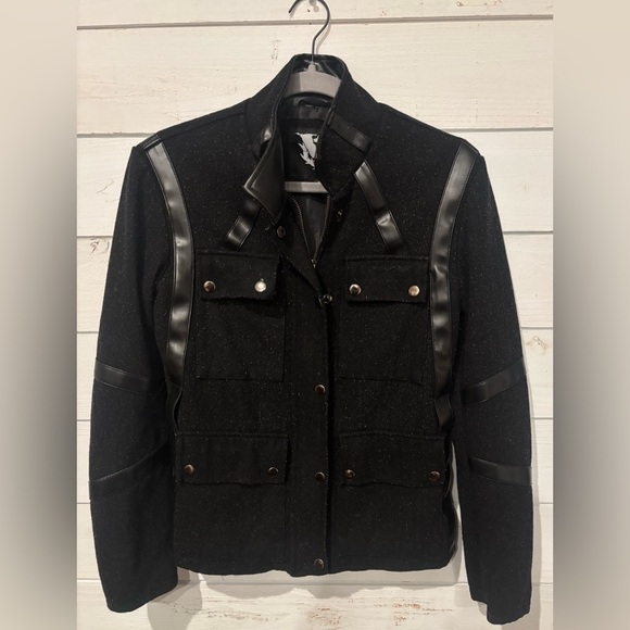 Jackets & Blazers - Black Utility Jacket with Military-Inspired Design in size small